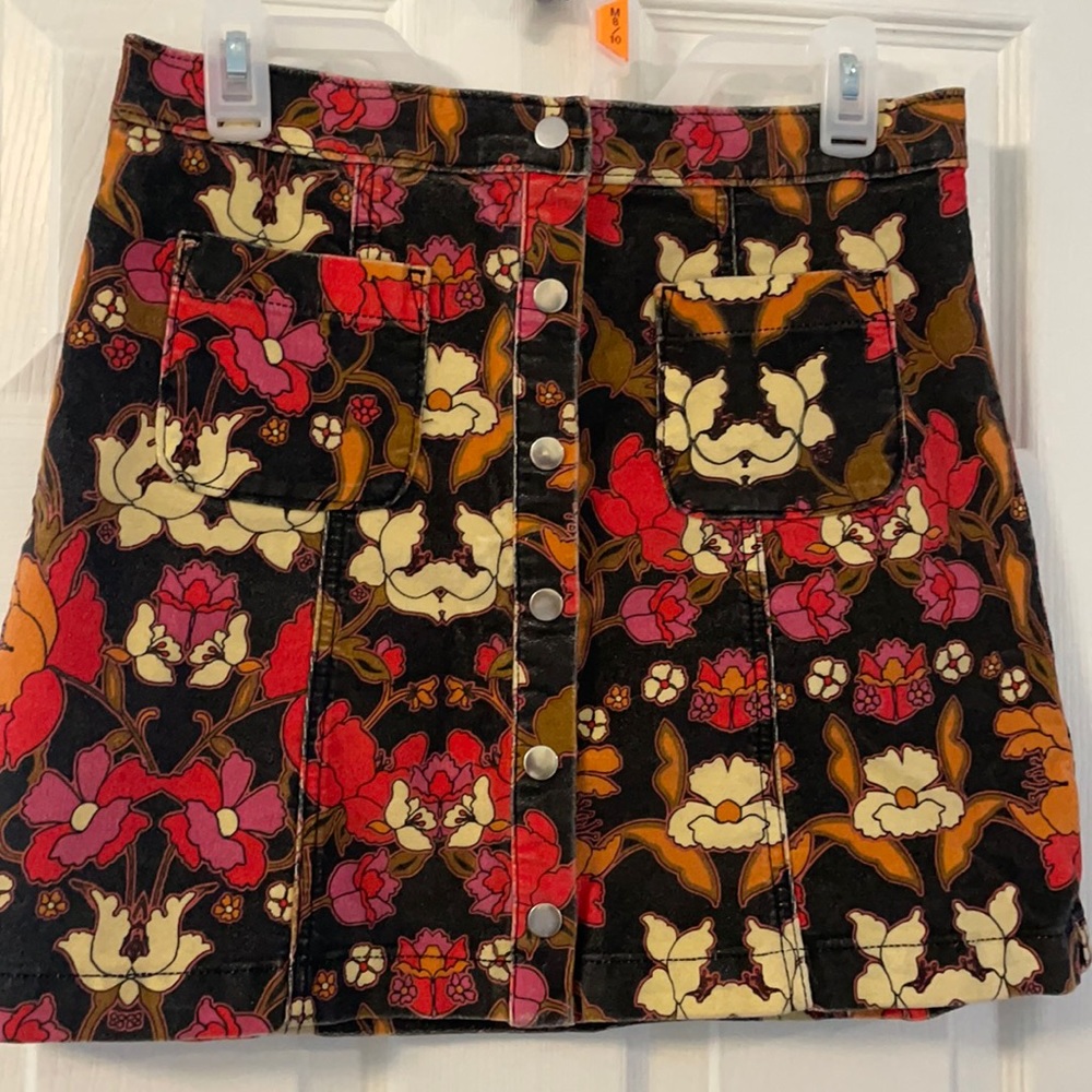 🌺🌸🌼 Cute Floral Mini Skirt 🌺🌸🌼